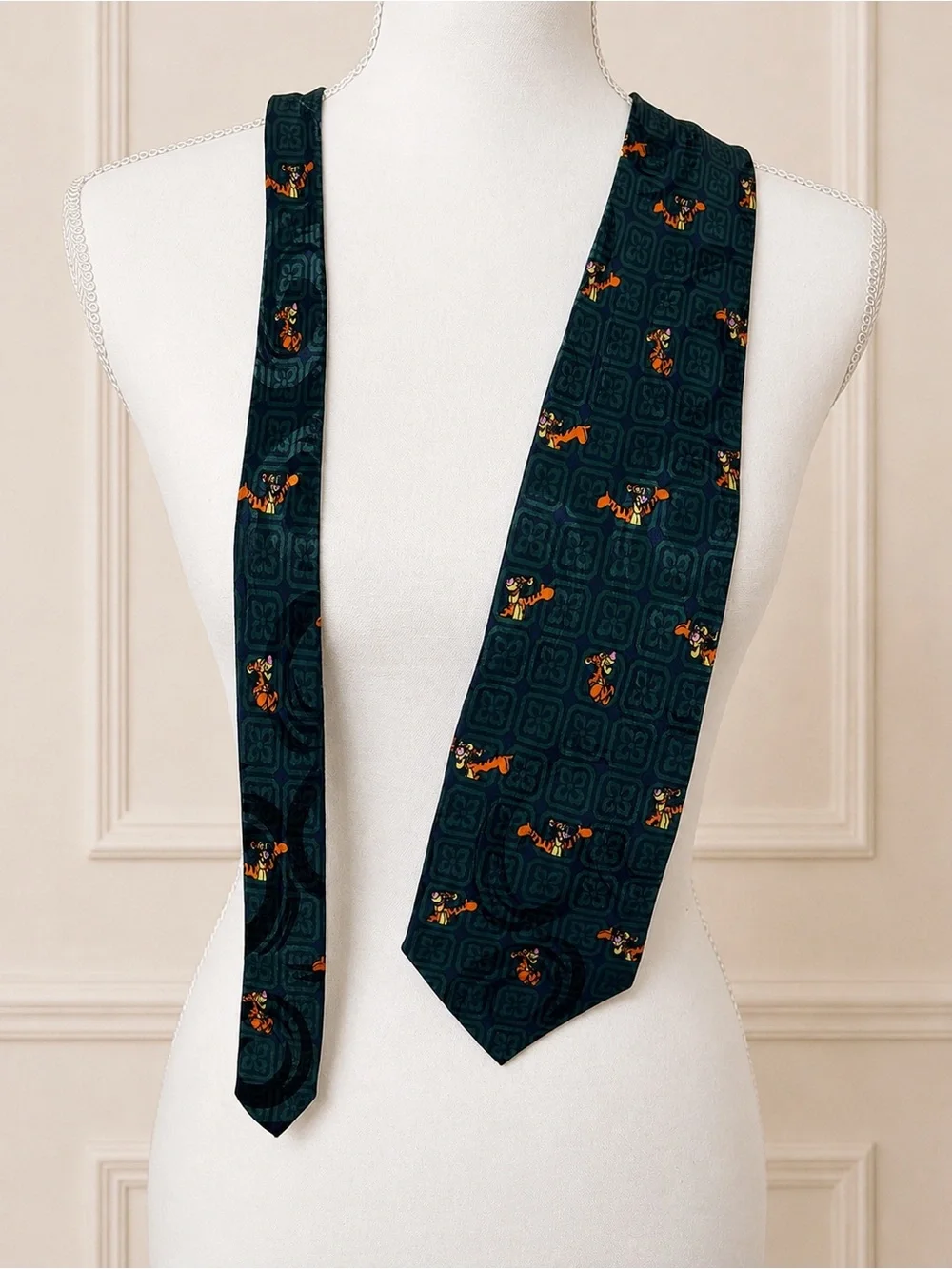 Vintage Disney TIGGER 100% SILK Novelty Tie Green Geometric 90s Nostalgia Whimsy